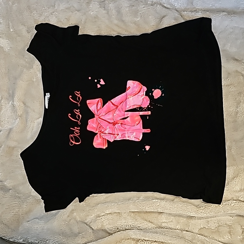 1980's throw back off the shoulder tee